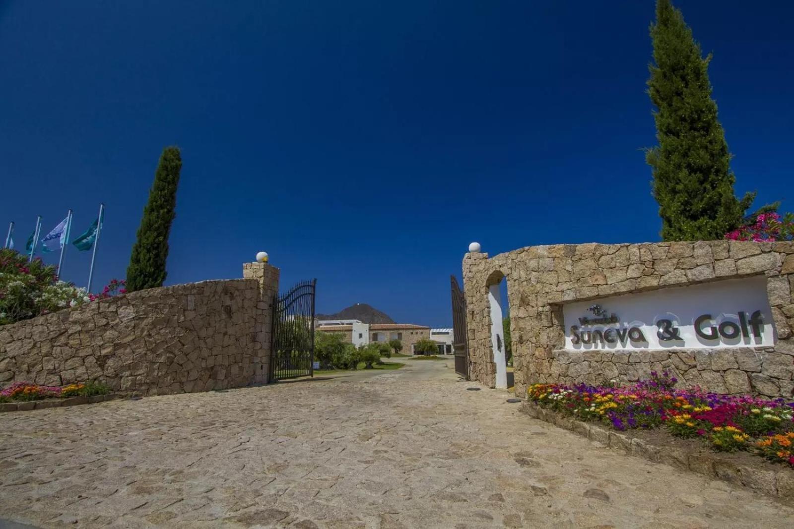 Hotel Suneva Wellness&Golf, Costa Rei Esterno foto